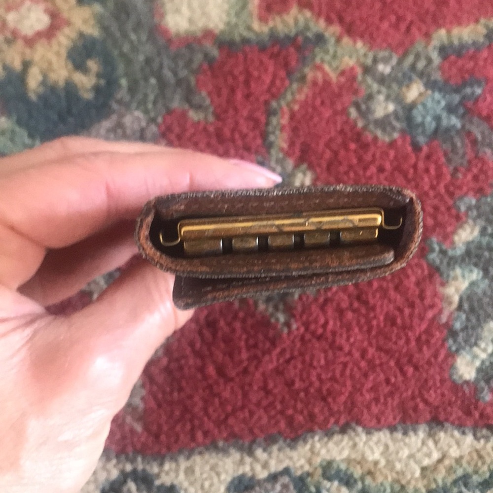 🌹🍃Authentic LV Key Case🍃🌹 - Picture 2 of 8